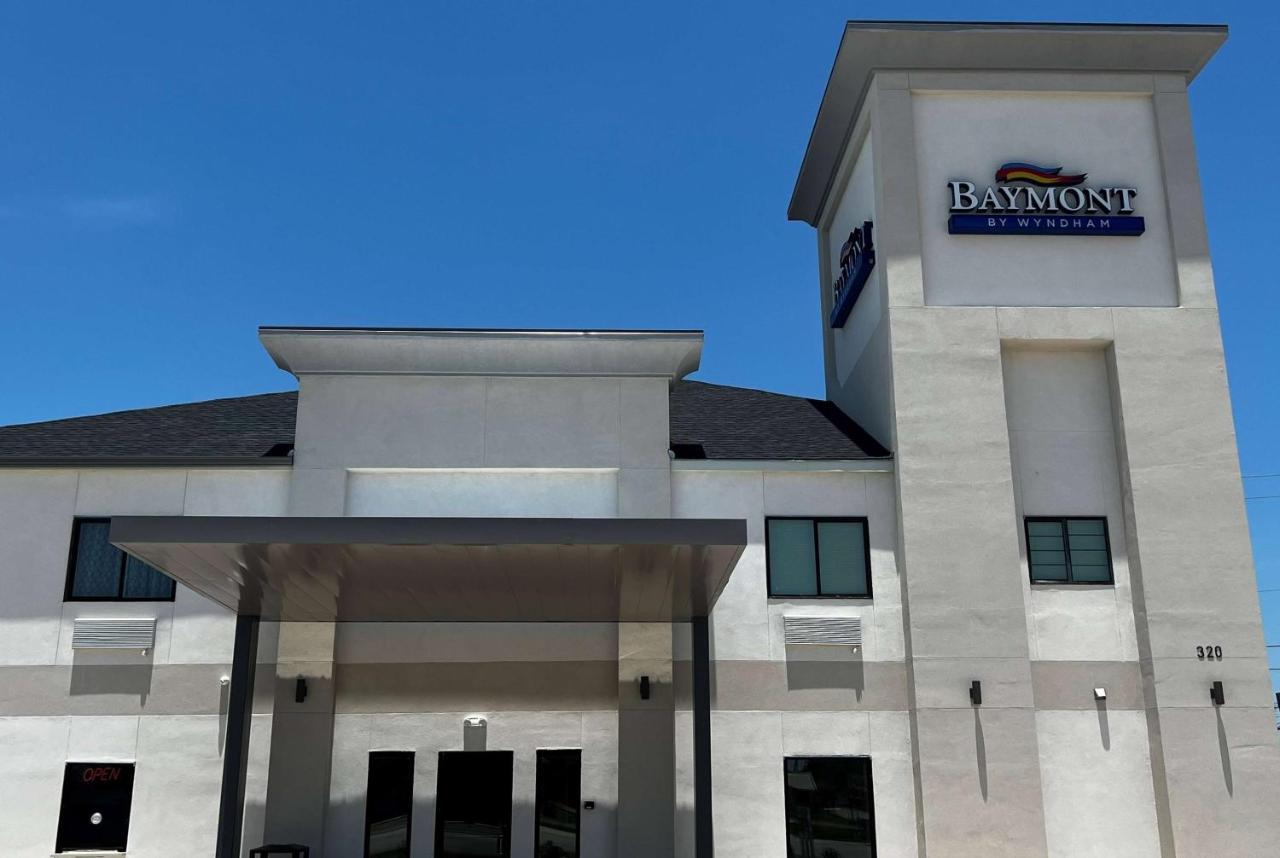 Baymont By Wyndham Freeport Texas Hotel Екстериор снимка