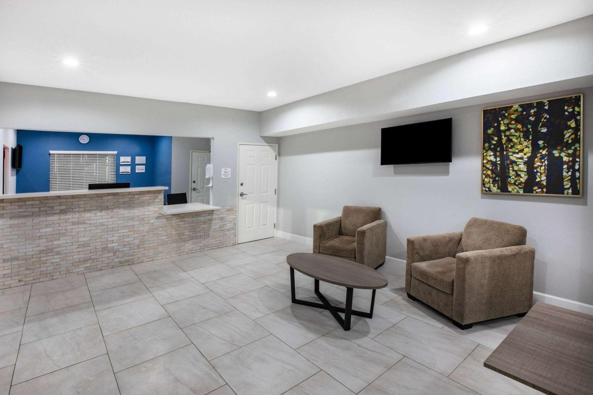 Baymont By Wyndham Freeport Texas Hotel Екстериор снимка
