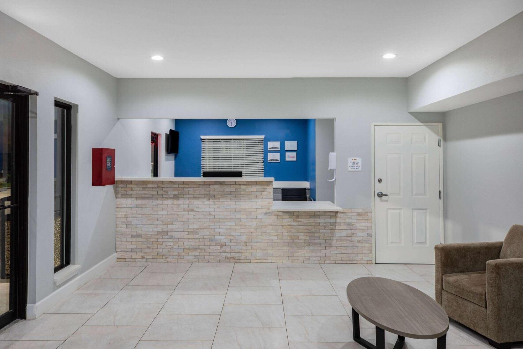 Baymont By Wyndham Freeport Texas Hotel Екстериор снимка